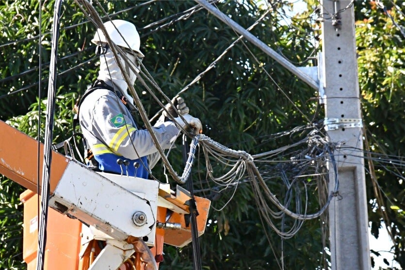 Mutirão remove 120 toneladas de sucata da rede de telecomunicações no Paraná