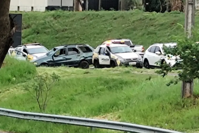 Palio que capotou em Umuarama é flagrado na contramão e em alta velocidade; veja o vídeo