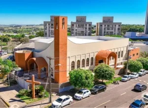Polícia prende dois homens suspeitos de furto de fios em igreja de Umuarama