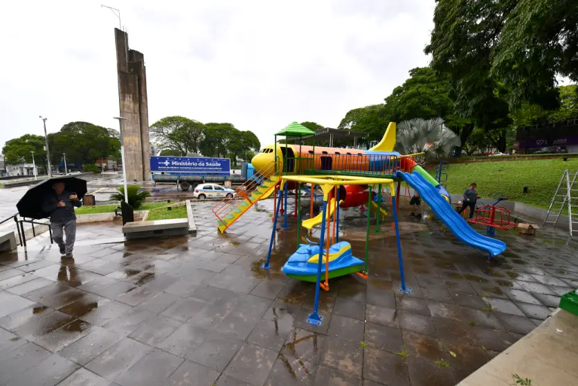 Prefeitura adia festa do Dia das Crianças na Praça Santos Dumont em Umuarama