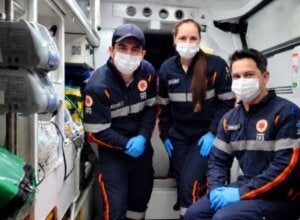 Equipe do Samu que participou de paro dentro de ambulância no Paraná.