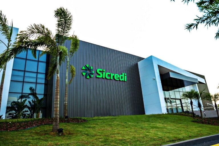 Sicredi Vale do Piquiri Abcd PR/SP celebra 38 anos de história e expansão 