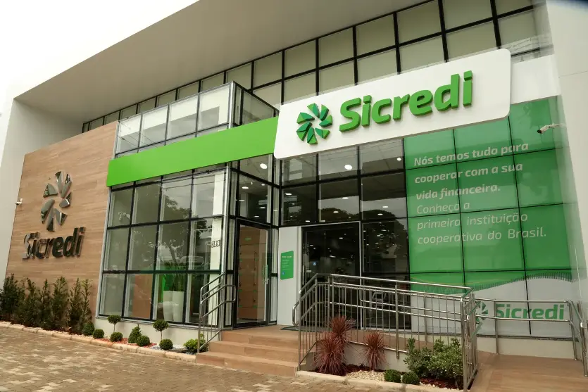 Sicredi oferece condições especiais de crédito consignado a servidores de Umuarama