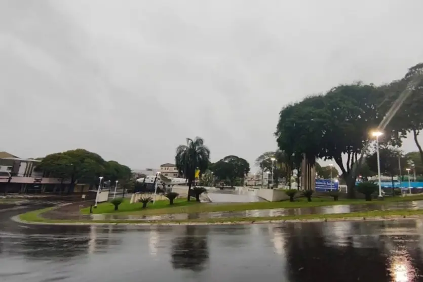 Umuarama está sob alerta de tempestade com previsão de granizo e ventos de até 60 km/h