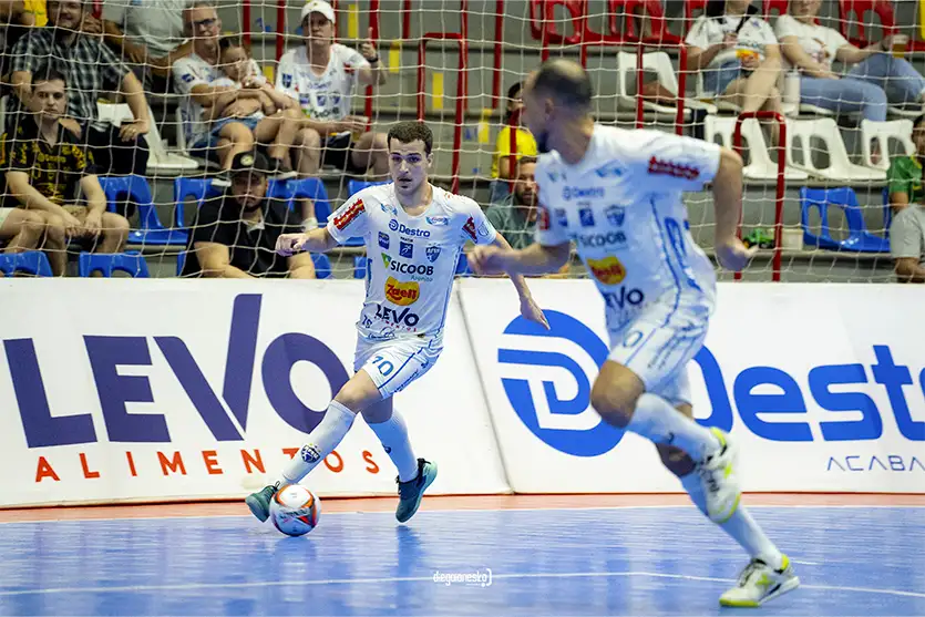 Umuarama Futsal enfrenta Campo Mourão pelas quartas do Paranaense nesta sexta-feira