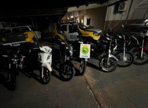 Motocicletas apreendidas por irregularidades em Iporã.