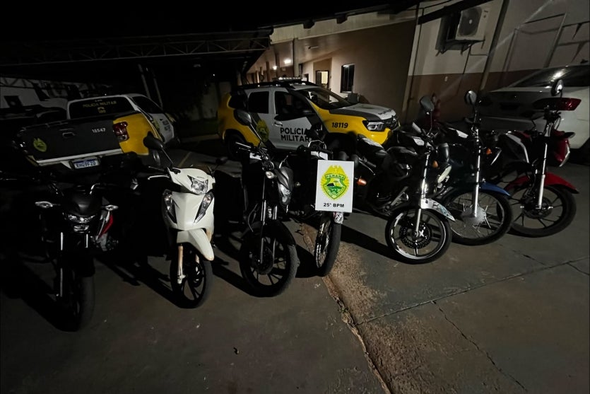 Motocicletas apreendidas por irregularidades em Iporã.