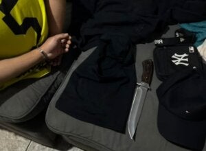 Faca apreendida pela Rotam em Umuarama após assalto.