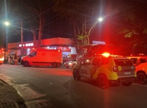 Local do homicídio na Praça Taqmoio, em Umuarama.