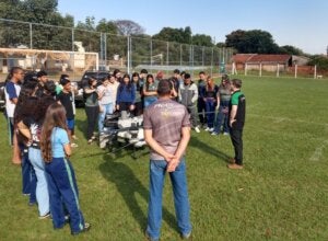 Alunos de Colégio Agrícola em Cafezal do Sul.