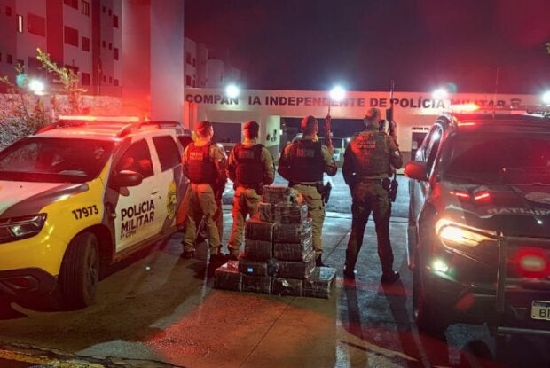 Maconha apreendida após confronto com morte na PR-323 em Jussara.