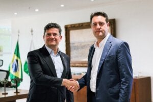 Governador Ratinho Jr. ao lado do governador eleito Sérgio Moro.