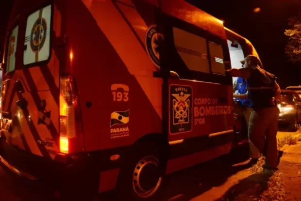Ambulância do Siate após atendimento à vítima.