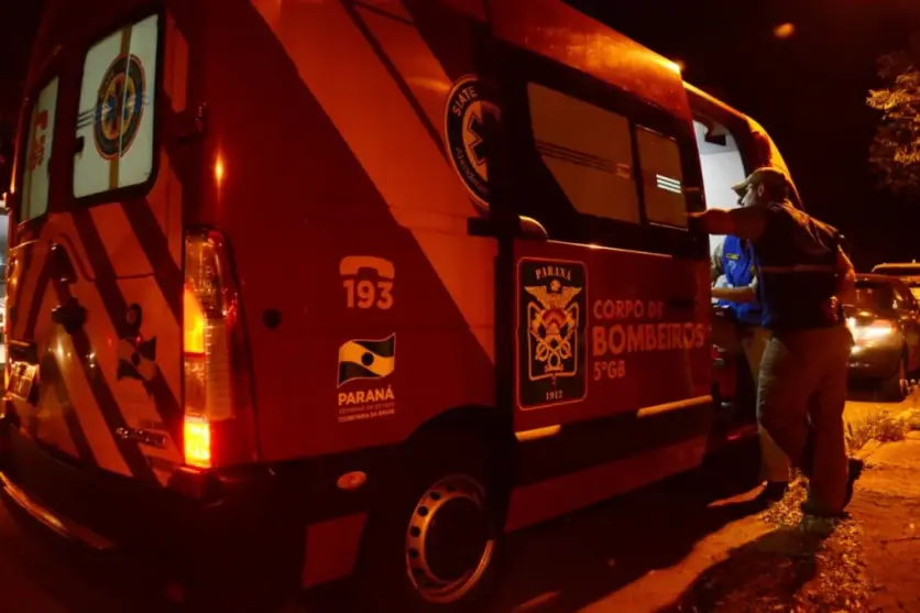Ambulância do Siate após atendimento à vítima.