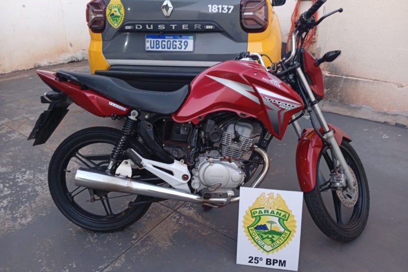 Uma das motos apreeendidas durante ocorrências na região de Umuarama.